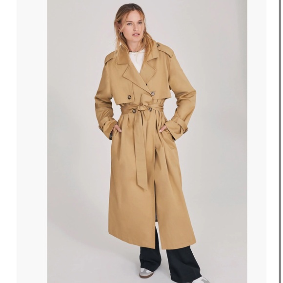 The Charles Tie Waist Double Breasted Trench Coat
Favorite Daughter - Picture 11 of 12